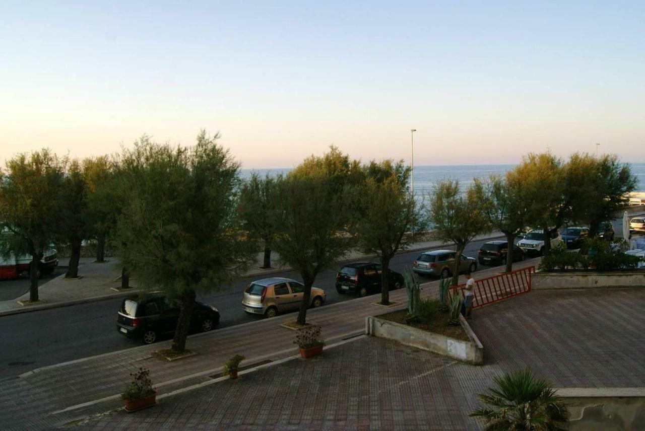 La Veranda Sul Mare Монополи Екстериор снимка